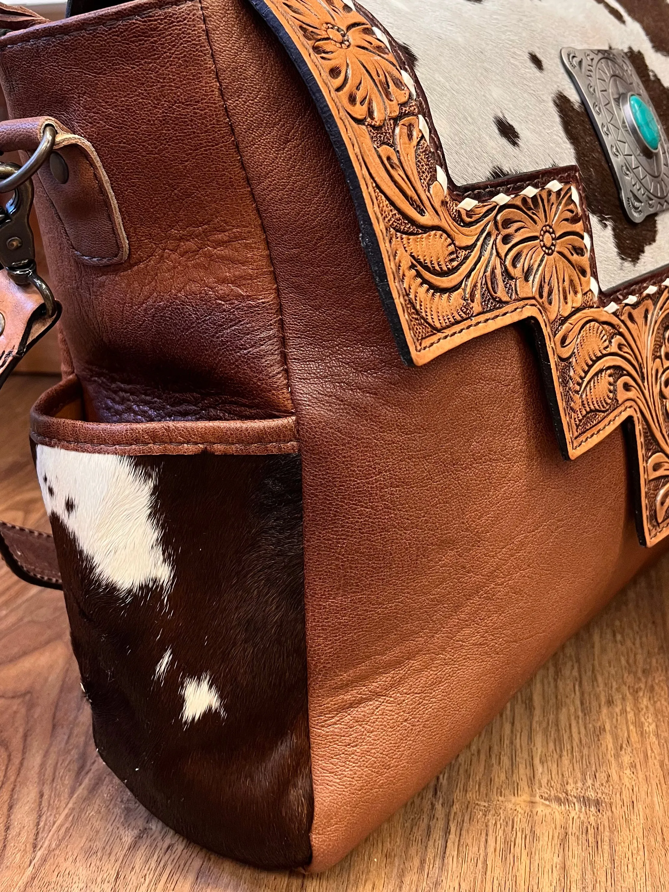 American Darling Cowhide Hair-On Concealed Carry Crossbody Messenger Briefcase Purse ADBG842B all