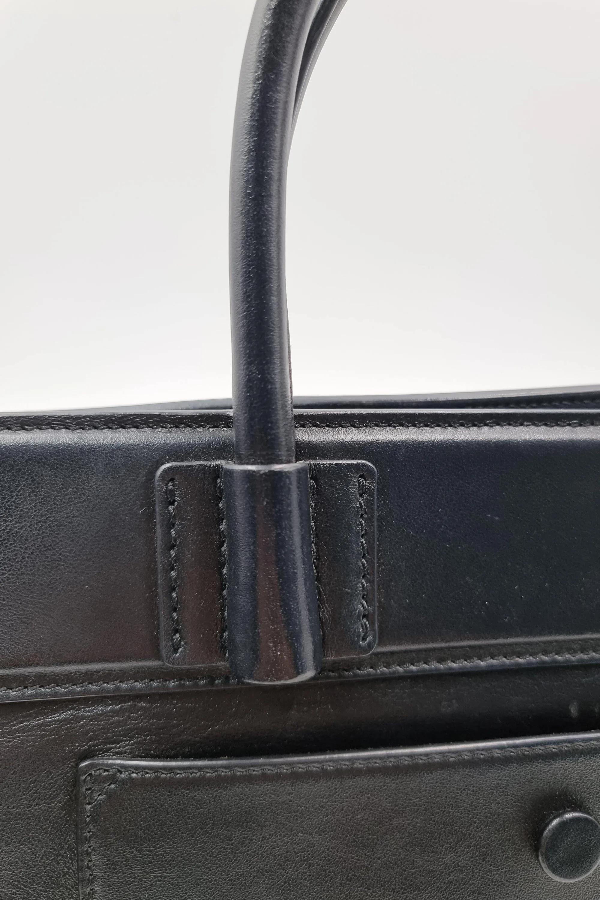 Amu Zip Satchel Black