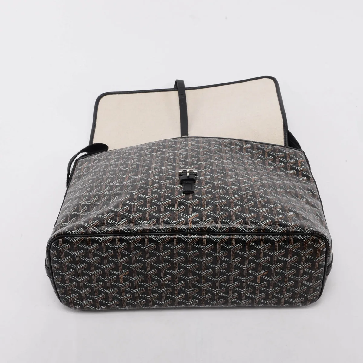 Goyard Black Goyardine Capetien MM Messenger Bag