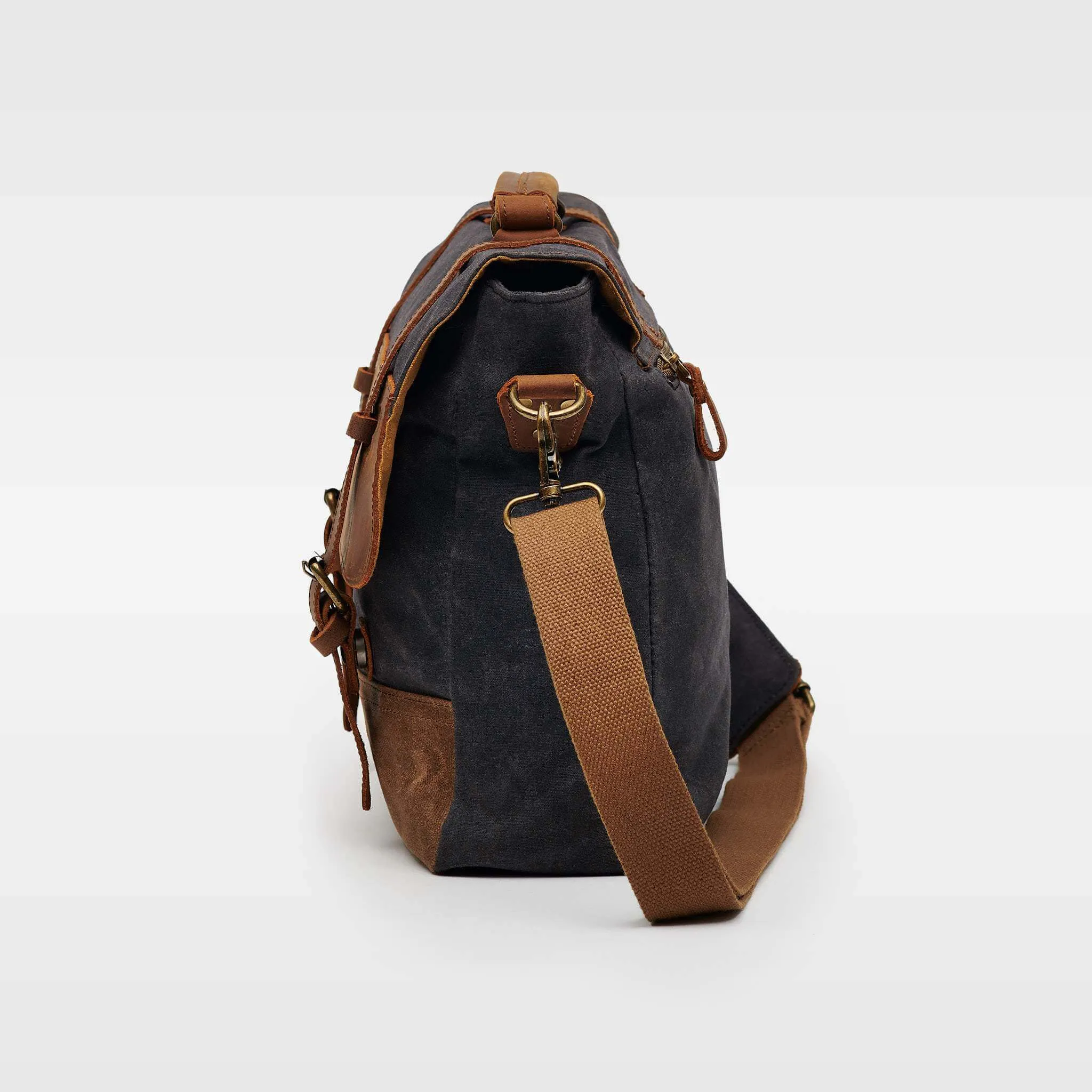 Medway - Waxed Canvas Messenger Bag